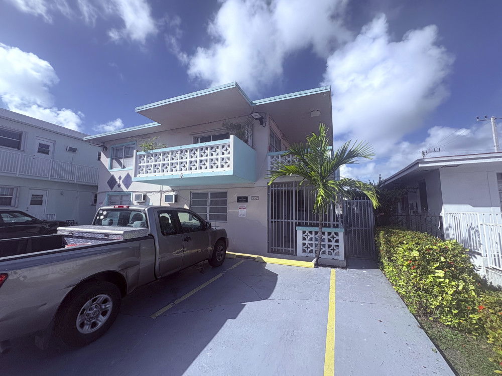 Euclid Gate Condominium - 1